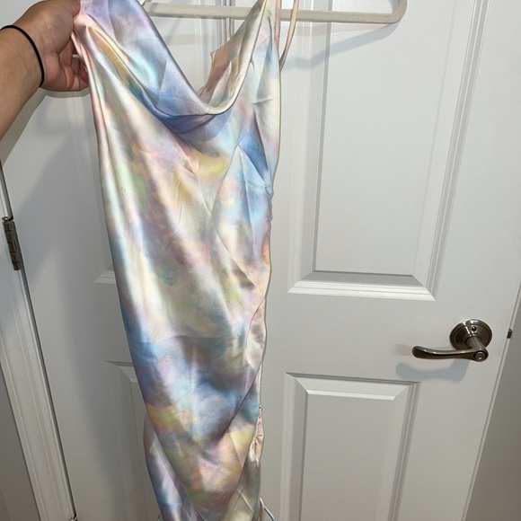 Dress - Picture 3 of 3